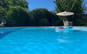 Entire Apartment With Swimming Pool Near Aubeterre