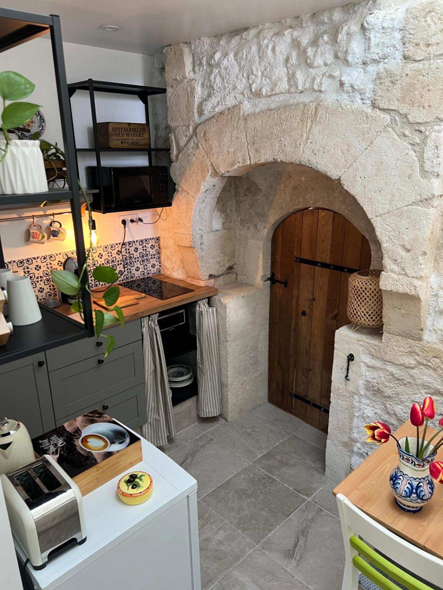Entire Apartment With Swimming Pool Near Aubeterre Saint-Romain  Exterior photo